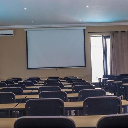 Coyotes Hotel & Conference Centre Νέλσπρουιτ Εξωτερικό φωτογραφία
