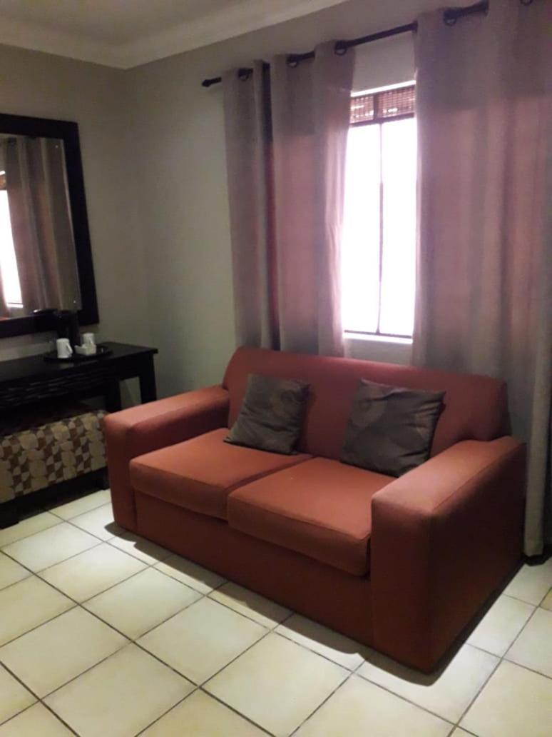 Coyotes Hotel & Conference Centre Νέλσπρουιτ Εξωτερικό φωτογραφία