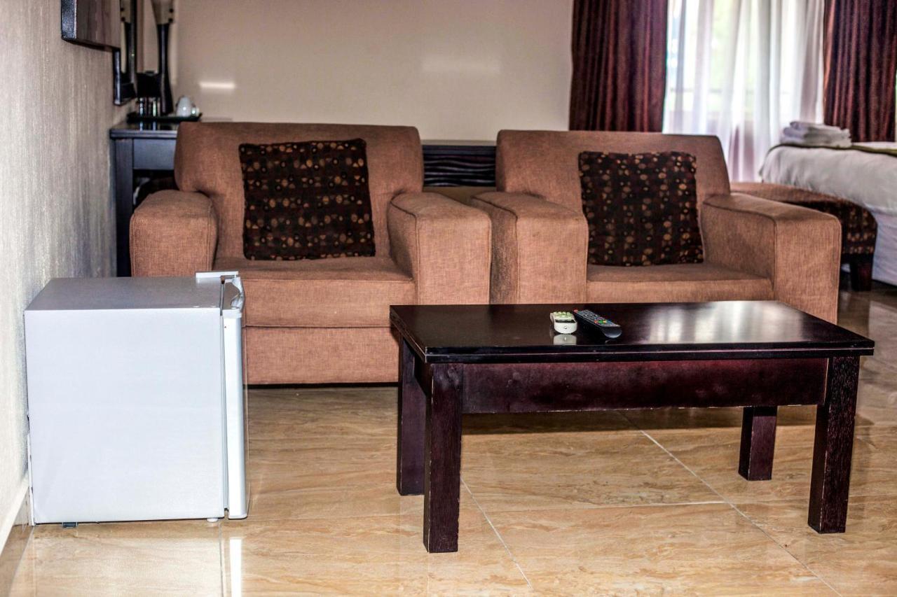 Coyotes Hotel & Conference Centre Νέλσπρουιτ Εξωτερικό φωτογραφία