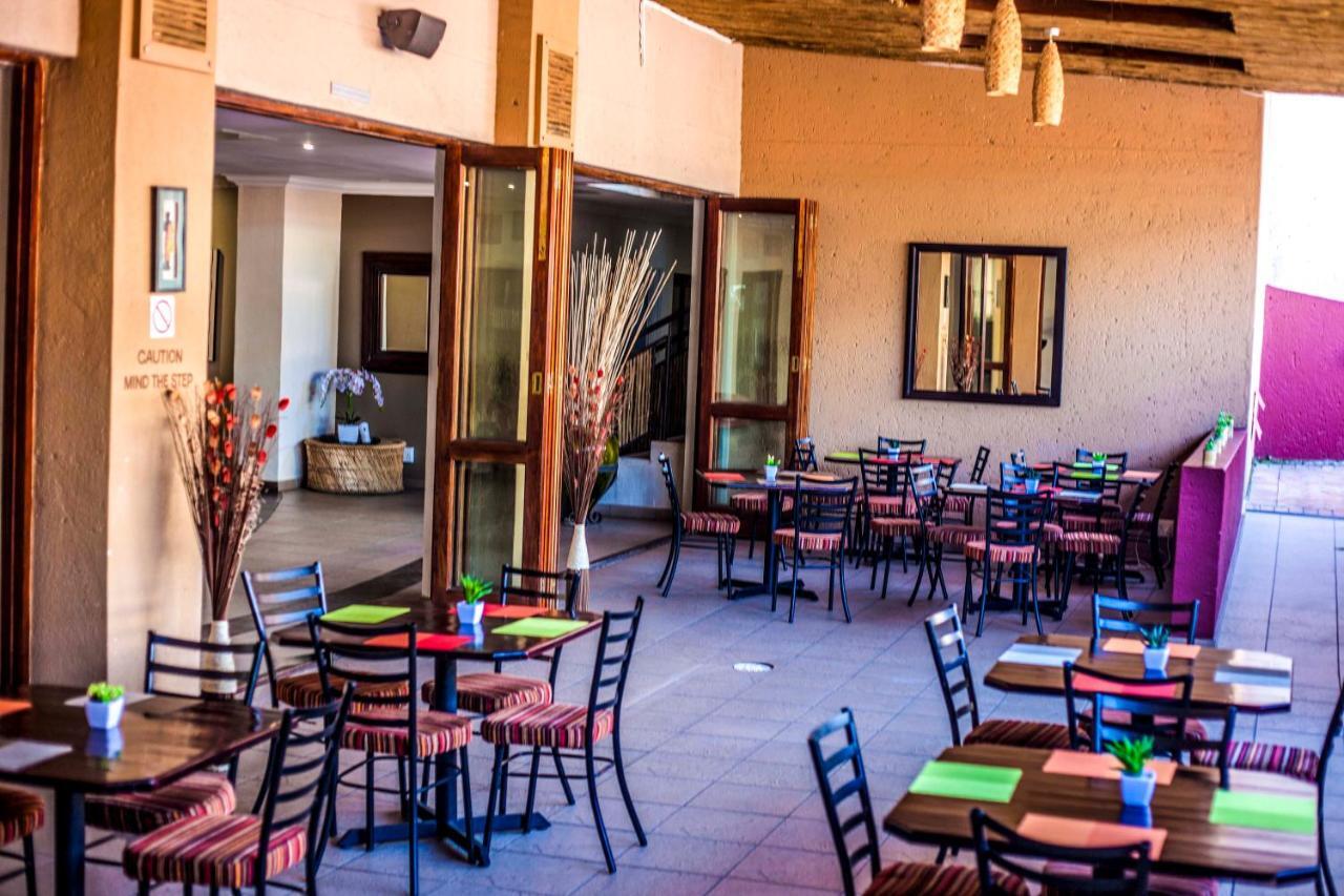 Coyotes Hotel & Conference Centre Νέλσπρουιτ Εξωτερικό φωτογραφία