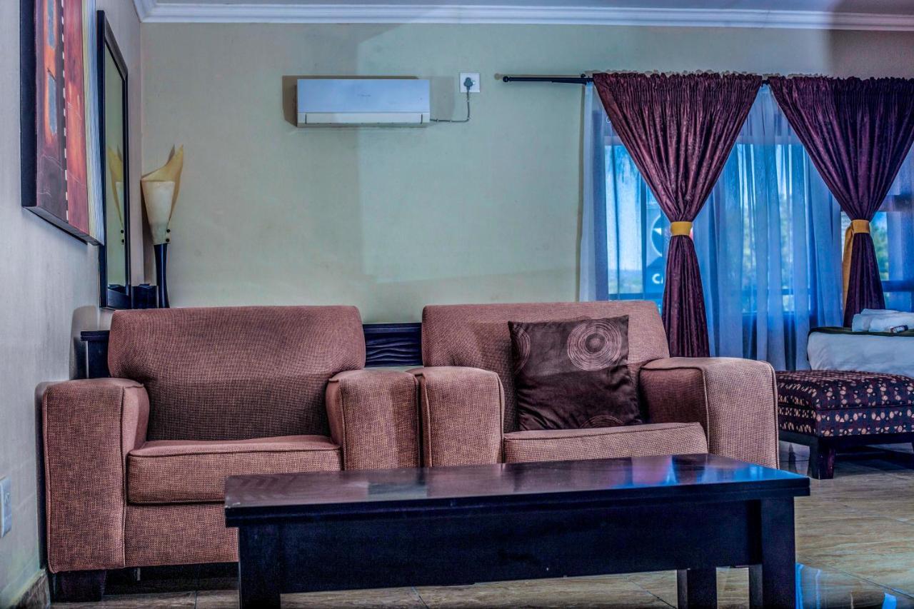 Coyotes Hotel & Conference Centre Νέλσπρουιτ Εξωτερικό φωτογραφία