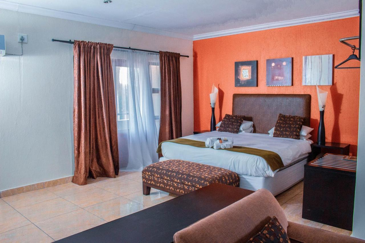 Coyotes Hotel & Conference Centre Νέλσπρουιτ Εξωτερικό φωτογραφία