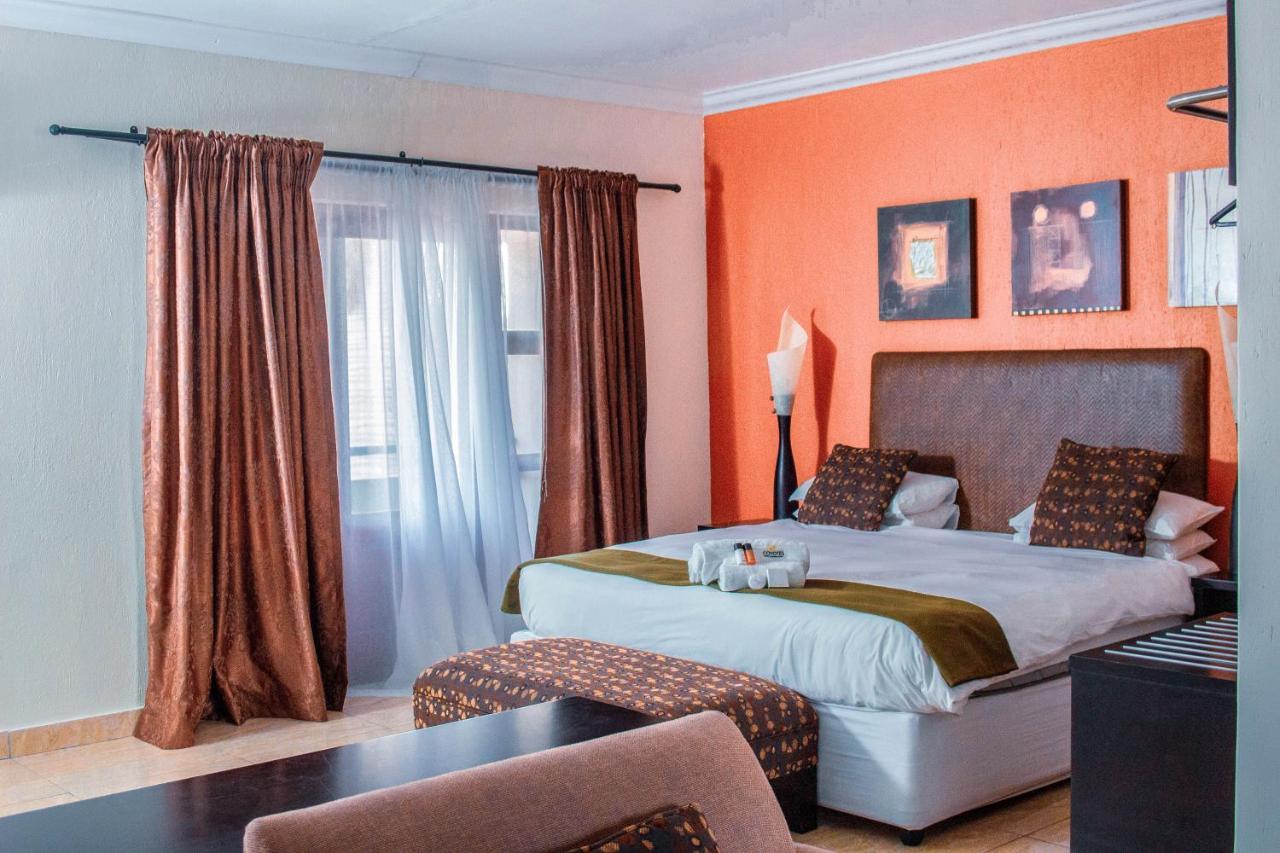 Coyotes Hotel & Conference Centre Νέλσπρουιτ Εξωτερικό φωτογραφία